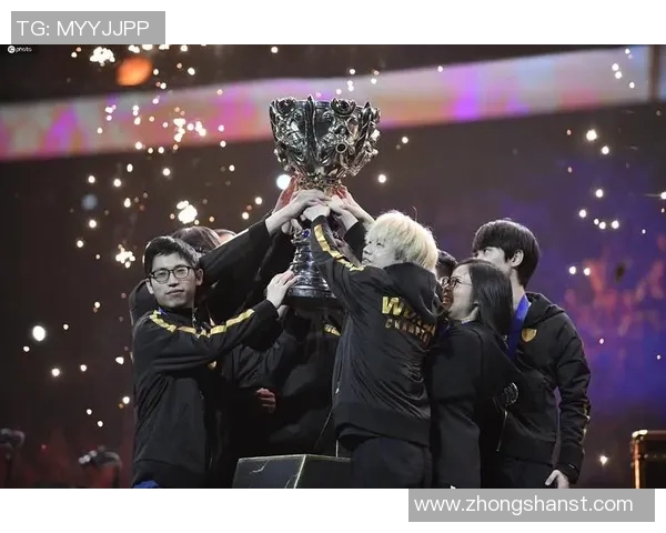 电竞全明星赛特别报道FPX逆袭之旅背后的精彩瞬间与战术解析 电竞全明星赛特别报道FPX逆袭之旅背后的精彩瞬间与战术解析