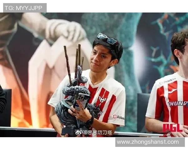 杨磊回顾DOTA2职业生涯的起伏与挑战分享